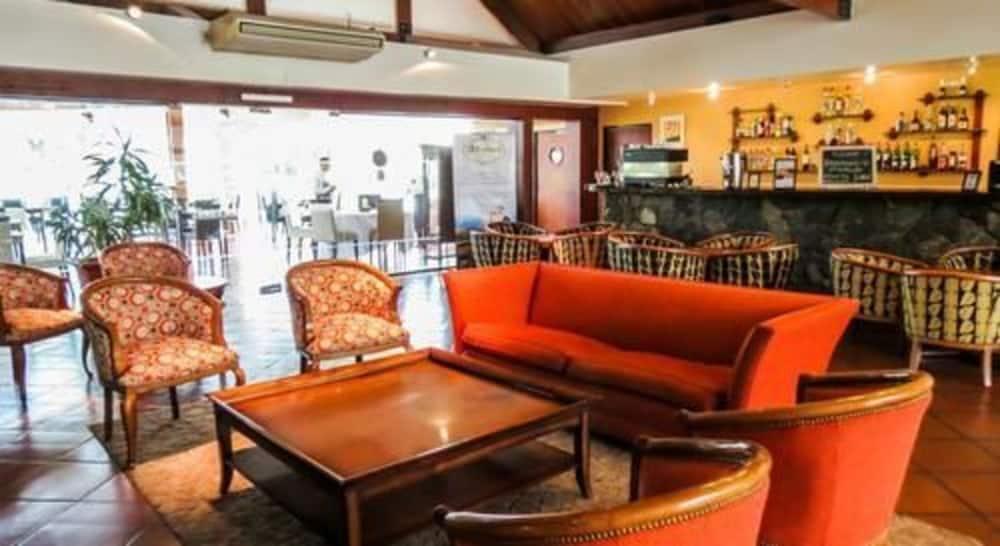 Howard Johnson Hotel & Spa Villa General Belgrano Ngoại thất bức ảnh