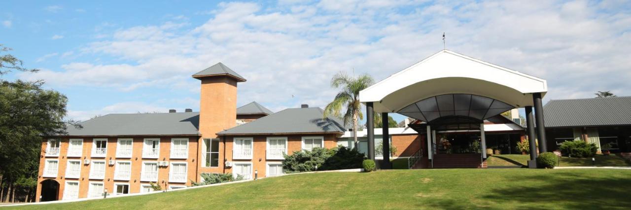 Howard Johnson Hotel & Spa Villa General Belgrano Ngoại thất bức ảnh